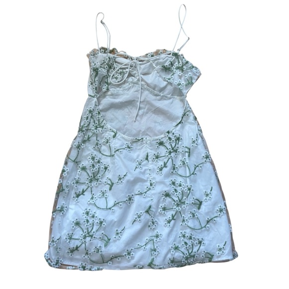 12th Tribe Croatian Coast White Floral Mini Dress Womens Size Large Open Back - Picture 3 of 7